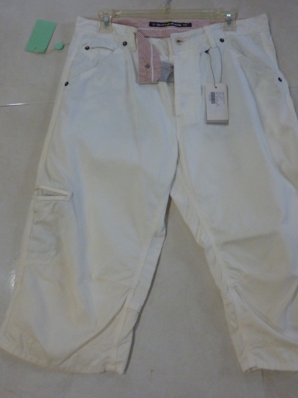 DKNY JEANS Y2K  NEW  Mens White PATCHWORK  LONG Shorts Size 33  Flat Front